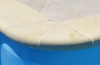 Promień krawędzi basenu R38cm po przeciwnej stronie, akcent w kolorze sztucznego piaskowca w kolorze żółtym