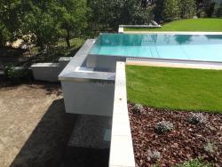 Keramische Pools und Poolabdeckung von Aquapond