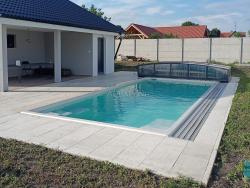 Keramische Pools und Poolabdeckung von Aquapond