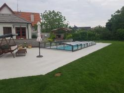 Keramische Pools und Poolabdeckung von Aquapond