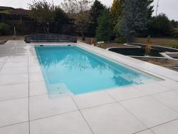 Keramische Pools und Poolabdeckung von Aquapond