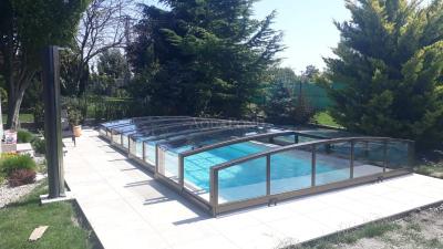 Douche solaire CRM 40 l - Pommeau inox avec rince pieds