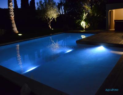 Luce SeaMAID MINI 9 LED RGB colorati, installazione nella bocchetta, per piscine con liner e prefabbricate