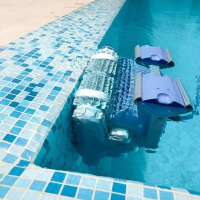 Robot aspirapolvere per piscina Maytronics Dolphin M550 IOT CB
