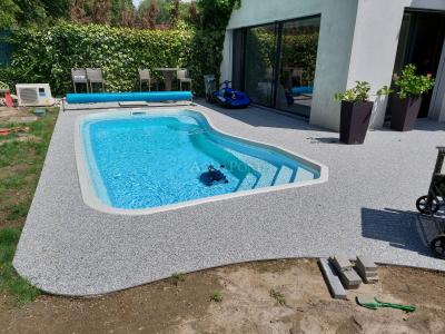 Piscină Compass Pools RIVERINA 67 - 6,7 m - piscină ceramică