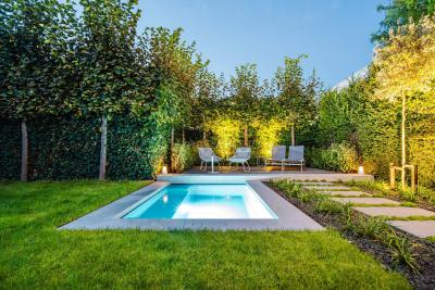 Piscină Compass Pools PLUNGE 35 - 3,5 m - piscină ceramică