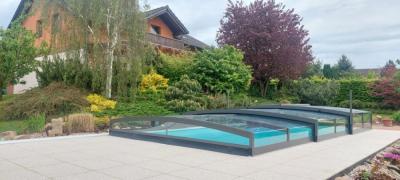 Acoperișul PARADE pentru piscina Compasspools Briliant 66, dimensiunea interioară a acoperirii: 3,75 m x 6,65 m
