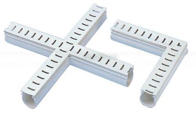 Odvodňovací žľab s mriežkou (rohový kus 90 °)