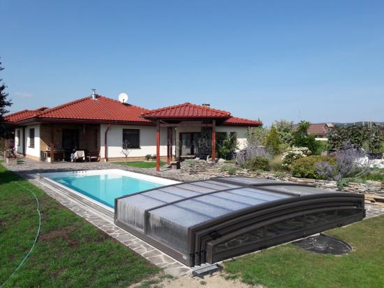 Bazén Compasspools Fun 100, realizácia Aquapond