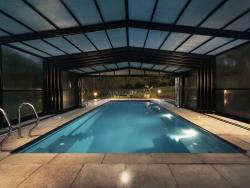 Bazén Compass Pools  XL-TRAINER 72FB - 7,2 m, rovné dno - keramický bazén