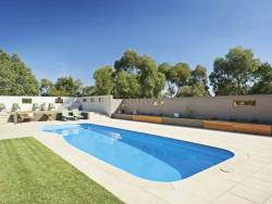 Bazén Compass Pools RIVERINA 106 - 10,6 m - keramický bazén