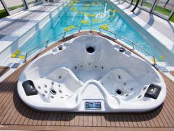 Bazén Compass Pools YACHT POOL - keramický bazén