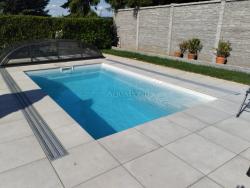 Prestrešenie Azure Flat Kompakt pre bazén Compasspools Aqua Nova 53, realizácia Aquapond