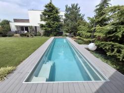 Bazén Compasspools Fast Lane 122, realizácia Aquapond