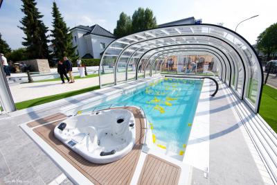 Bazén Compass YACHT POOL