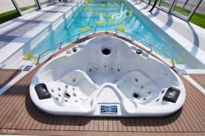 keramický bazén compass yacht pool
