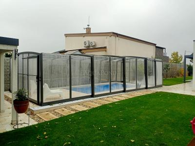 Prekrivna konstrukcija VISION za bazen Compasspools Classic 62, notranje mere prekrivala: 4 m x 7,16 m